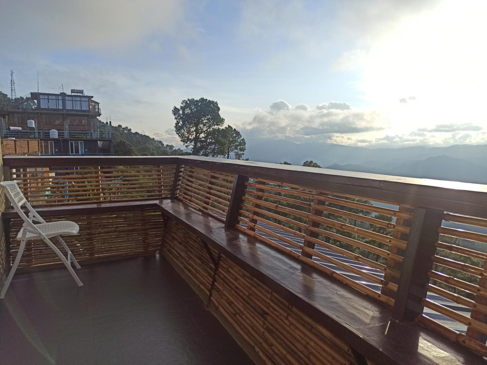 Himalayan Hobbit House Hotel Almora Eksteriør billede