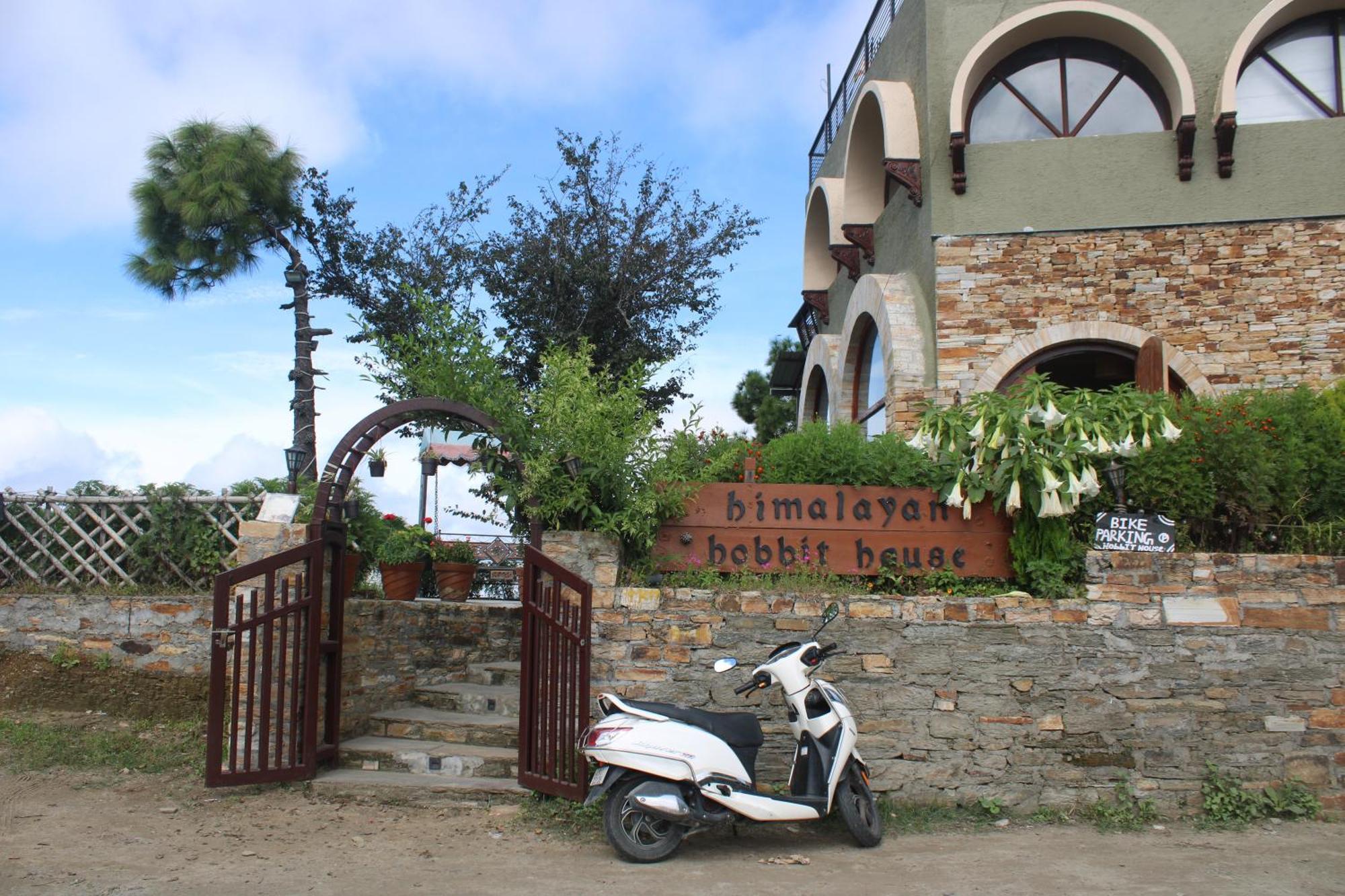 Himalayan Hobbit House Hotel Almora Eksteriør billede